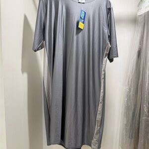 UNDERCOVER WATERWEAR Gray Midi Swim Dress
#undercoverwaterwear